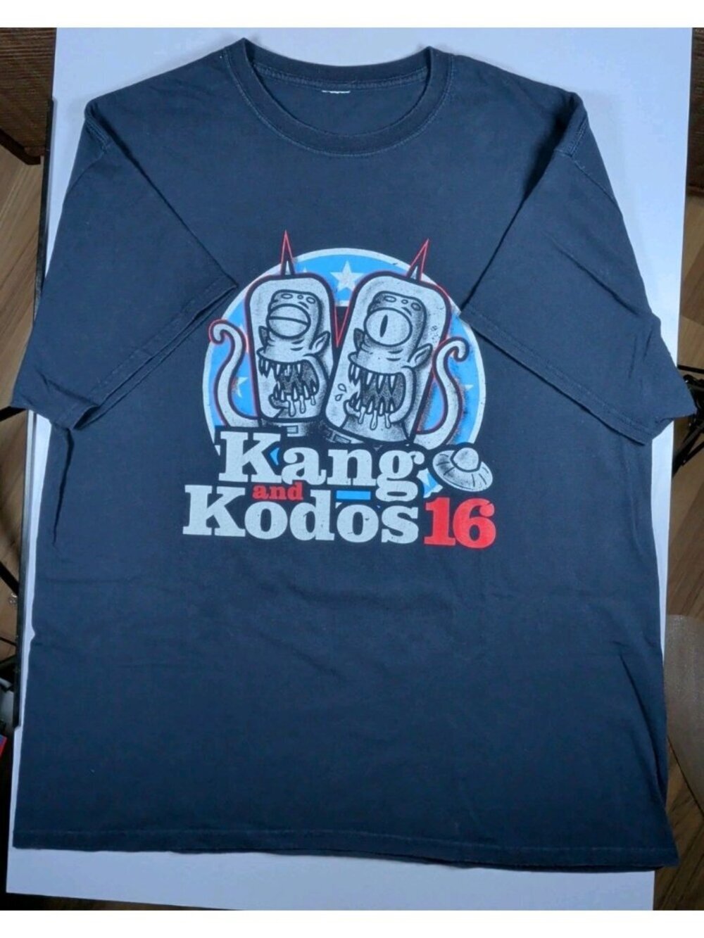 XL Kang And Kodos 2016 Simpsons T-shirt